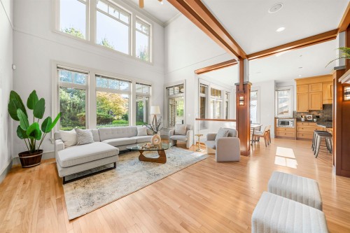 3842 Devonshire Drive, Surrey, BC 