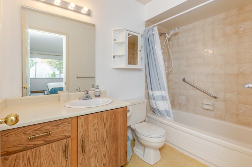 12842 72B Avenue, Surrey, BC 