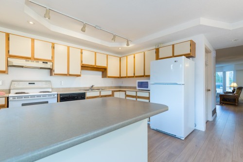 12842 72B Avenue, Surrey, BC 