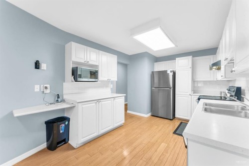 104-9310 King George Boulevard, Surrey, BC 