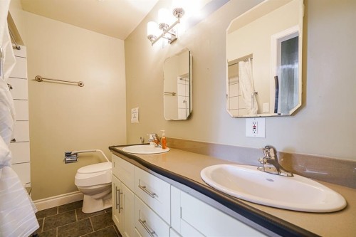 19886 37 Avenue, Langley, BC 