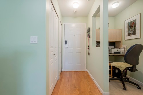303-20200 56 Avenue, Langley, BC 