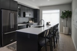 8-2886 Montrose Avenue  Abbotsford, BC V2S 0N7