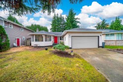 2085 153 Street  Surrey, BC V4A 8M8