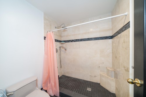 16781 77 Avenue, Surrey, BC 