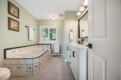 17850 100A Avenue, Surrey, BC 