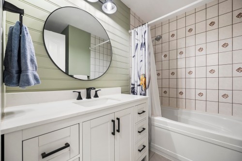 17850 100A Avenue, Surrey, BC 