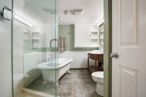 17850 100A Avenue, Surrey, BC 