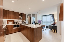 1803-9887 Whalley Boulevard  Surrey, BC V3T 0P4