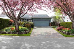 12905 65 Avenue  Surrey, BC V3W 9H4