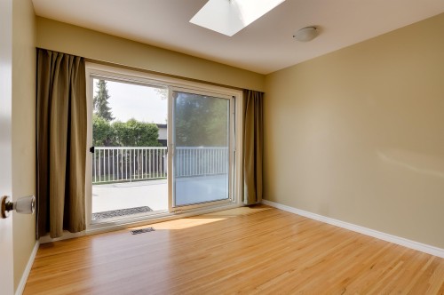 15568 Thrift Avenue, White Rock, BC 