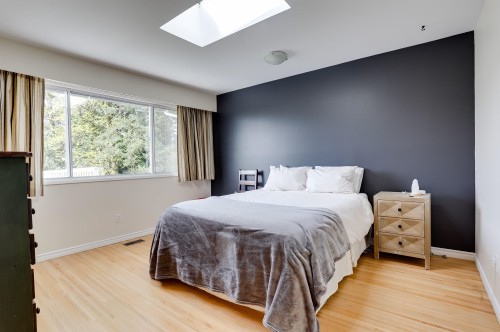 15568 Thrift Avenue, White Rock, BC 