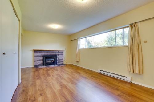 15568 Thrift Avenue, White Rock, BC 