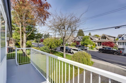 15568 Thrift Avenue, White Rock, BC 
