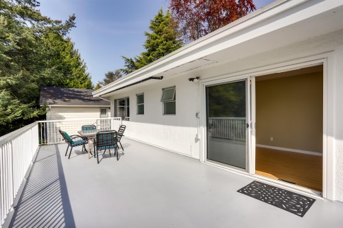 15568 Thrift Avenue, White Rock, BC 