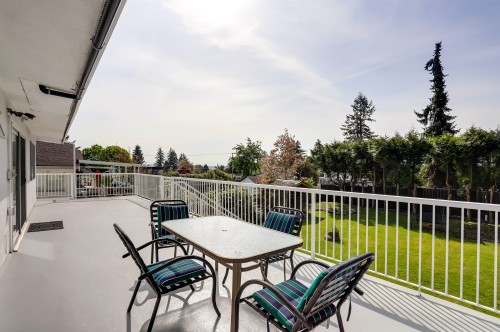 15568 Thrift Avenue, White Rock, BC 