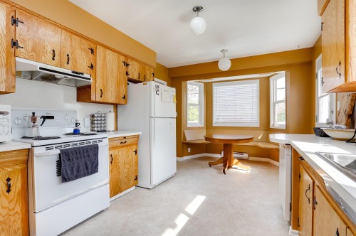 15568 Thrift Avenue, White Rock, BC 