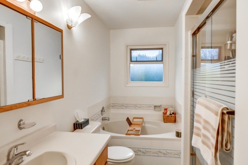 19735 48 Avenue, Langley, BC 