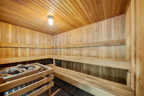 1605-15030 101 Avenue, Surrey, BC 