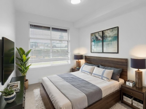 208-9983 Barnston Drive E, Surrey, BC 