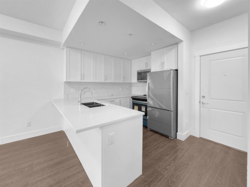 208-9983 Barnston Drive E, Surrey, BC 