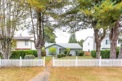 9820 156 Street  Surrey, BC V3R 4L3