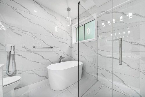 5468 184 Street, Surrey, BC 