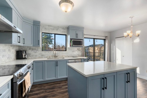 7923 122A Street, Surrey, BC 