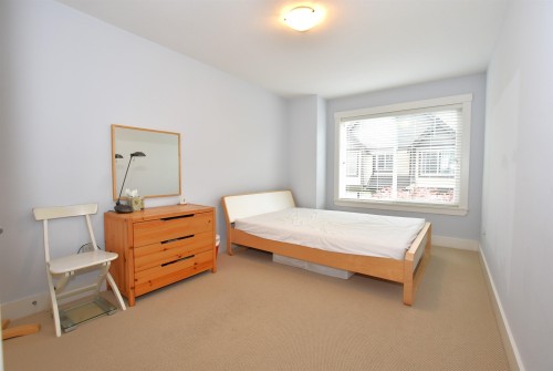 15-14877 60 Avenue, Surrey, BC 