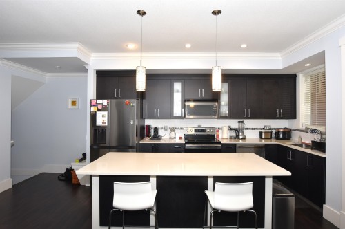 15-14877 60 Avenue, Surrey, BC 