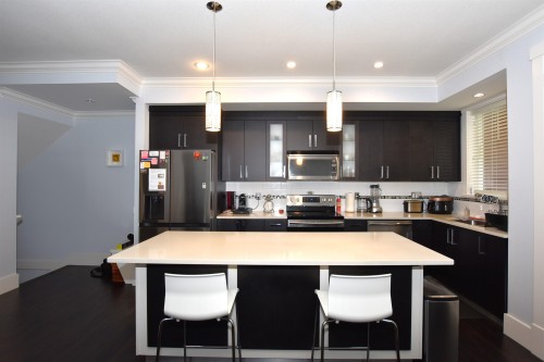 15-14877 60 Avenue, Surrey, BC 