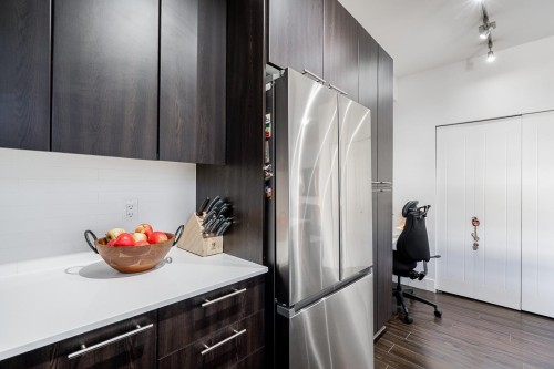 102-19433 68 Avenue, Surrey, BC 