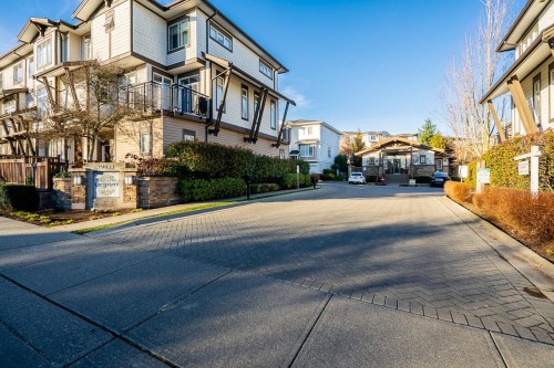 102-19433 68 Avenue, Surrey, BC 