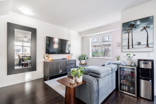 102-19433 68 Avenue, Surrey, BC 