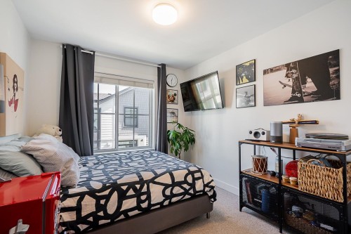 15-16565 24A Avenue, Surrey, BC 