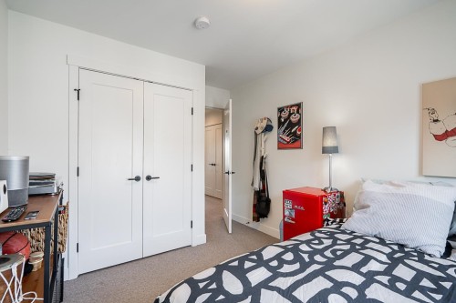 15-16565 24A Avenue, Surrey, BC 