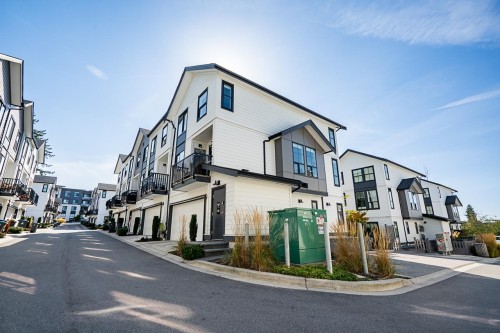 15-16565 24A Avenue, Surrey, BC 