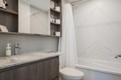 315-15165 Thrift Avenue, White Rock, BC 