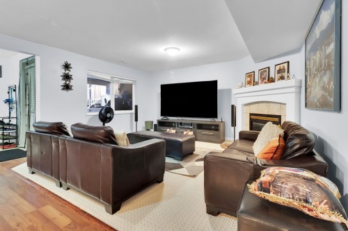 18239 68 Avenue, Surrey, BC 