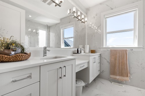 16521 58 Avenue, Surrey, BC 