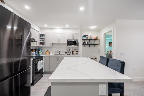 202-19730 56 Avenue, Langley, BC 