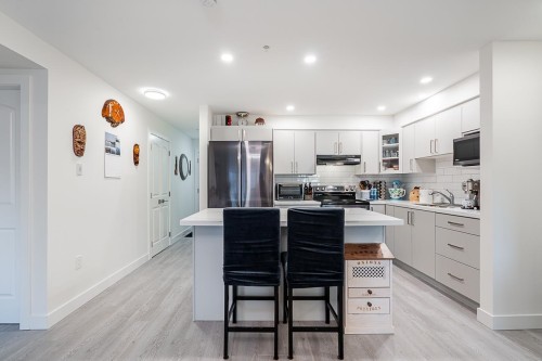 202-19730 56 Avenue, Langley, BC 