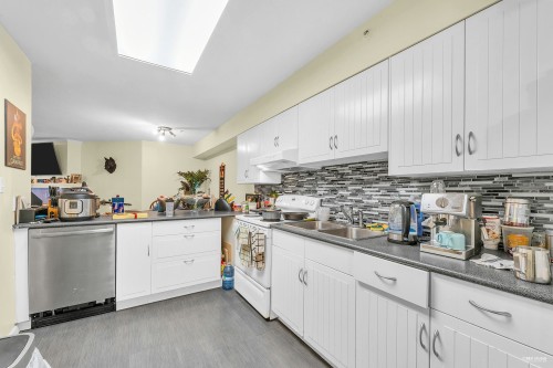 204-15233 Pacific Avenue, White Rock, BC 