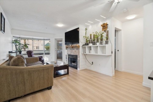 105-2962 Trethewey Street  Abbotsford, BC V2T 4M3