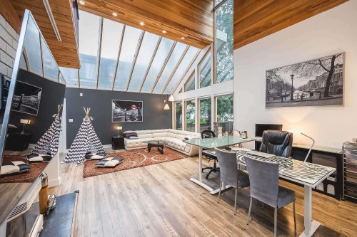 5730 132A Street, Surrey, BC 