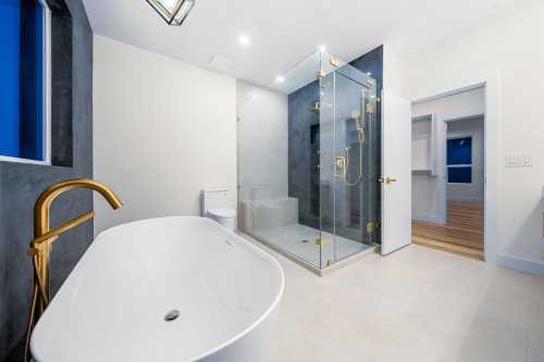 2711 202 Street, Langley, BC 