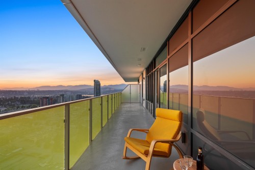 3102-10428 Whalley Boulevard, Surrey, BC 