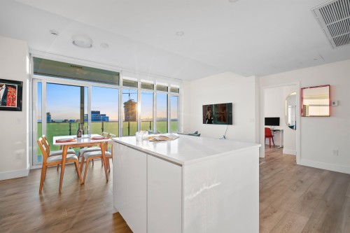 3102-10428 Whalley Boulevard, Surrey, BC 