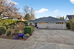 27012 25 Avenue  Langley, BC V4W 3W5