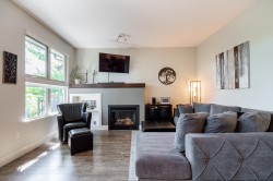 21-20326 68 Avenue  Langley, BC V2Y 0E3